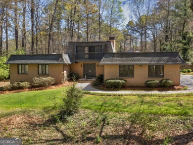 Lake Spivey Home Sale Pending in Jonesboro Georgia
