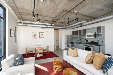 Perfectly positioned penthouse on the northeast corner of the