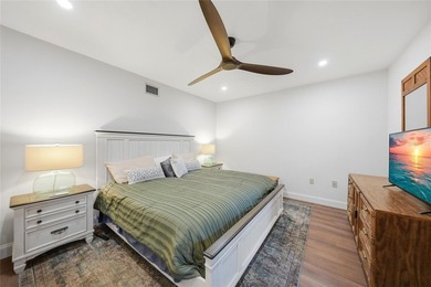 THE LISTING PRICE HAS BEEN RECENTLY REDUCED BY A LARGE AMOUNT - photo 33