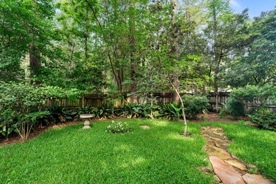 Welcome to this beautiful Canebrake garden home featuring a - photo 38
