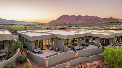 EQUITY GOLF MEMBERSHIP INCLUDED. Beautiful brand-new home - photo 2