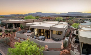 EQUITY GOLF MEMBERSHIP INCLUDED. Beautiful brand-new home - photo 3