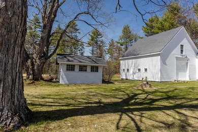 Some properties are simply rare. This one is a gem. Stretched - photo 2