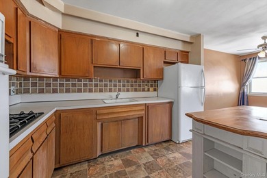 North Flushing / Linden Hill - Legal Two-Family Brick Home now - photo 4