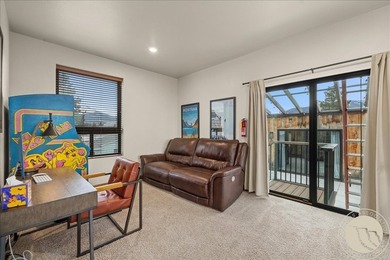 This stunning Red Lodge tri-plex delivers the perfect blend of - photo 31