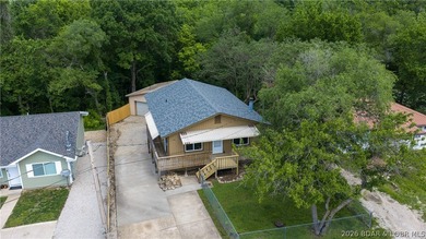 Completely remodeled and move-in ready, this in-town home offers - photo 35