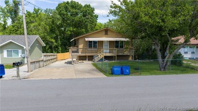 Completely remodeled and move-in ready, this in-town home offers - photo 37