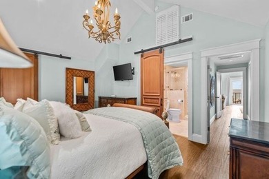 A beautifully reimagined 3-bedroom, 3.5-bath Gulf-front home - photo 51