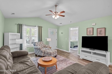 COASTAL COTTAGE. OPEN FLOORPLAN. DIRECT BEACH ACCESS. This - photo 8