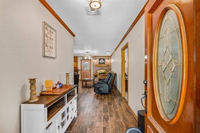 Experience the best of country lake living on 5.4 acres, just 4 - photo 4