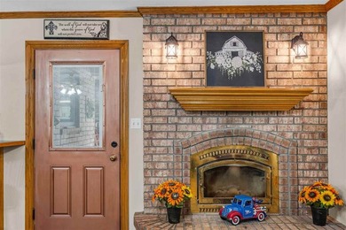 Experience the best of country lake living on 5.4 acres, just 4 - photo 8