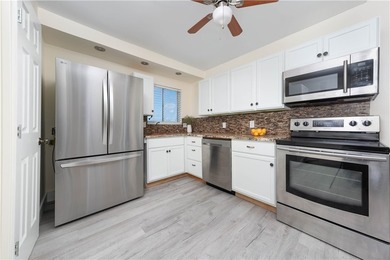 Huge price improvement for this exceptional 3 bedroom waterfront - photo 10