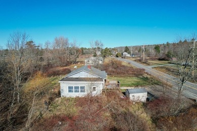 Welcome to this inviting 3-bedroom, 1-bathroom ranch-style home - photo 27