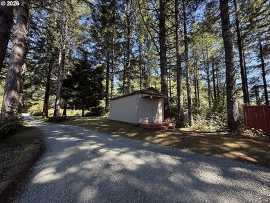 An Enchanted Forest Retreat on 2.88 Acres! Escape to your own - photo 38