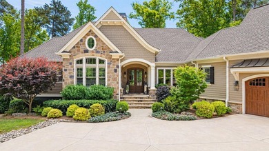 LIKE NEW CUSTOM HOME POSITIONED ALONG THE 11TH HOLE OF THE CREEK - photo 3