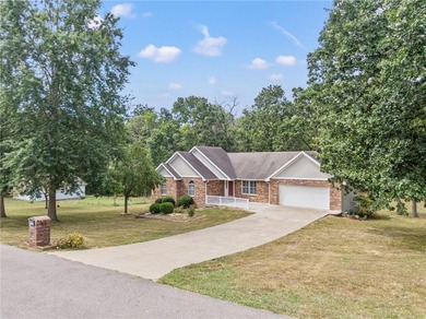 Lake Home For Sale in Warsaw, Missouri