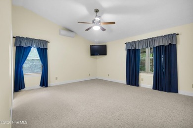 PRICE REDUCTION of $10,000--this home is ready for its next - photo 17