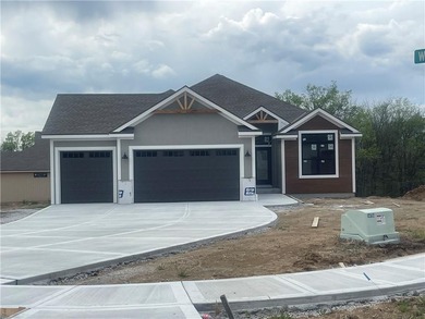 Smithville Lake Home Sale Pending in Smithville Missouri