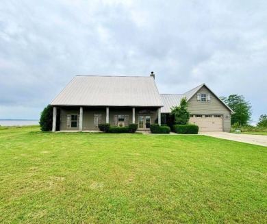 Toledo Bend Reservoir Home For Sale in Mansfield Louisiana