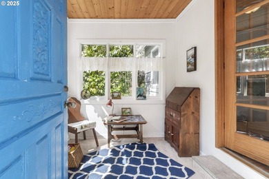 Charming multi-unit woodland retreat Near Paradise Point Beach & - photo 16