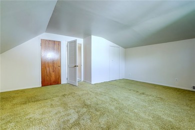 Conveniently located near Lake Ontario, this spacious 3-bedroom - photo 17