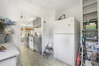 Charming multi-unit woodland retreat Near Paradise Point Beach & - photo 18