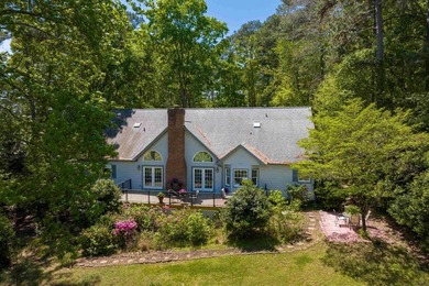 Nestled on a beautiful golf lot overlooking the seventh fairway - photo 2