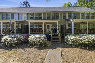 Turnkey. Renovated. Lake views + boat slip! Completely renovated - photo 10