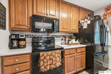 Wes Ewasiuk, M: , wewasiuk,   - Charming and well-kept ranch