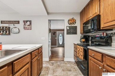 Wes Ewasiuk, M: , wewasiuk,   - Charming and well-kept ranch