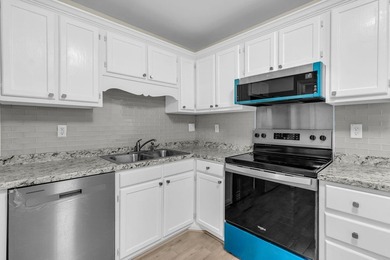 Welcome to this beautifully renovated 2-bedroom, 1.5-bath - photo 14