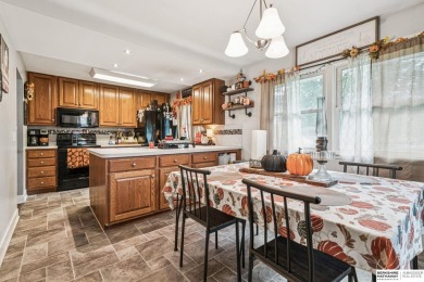 Wes Ewasiuk, M: , wewasiuk,   - Charming and well-kept ranch