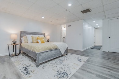 This meticulously remodeled townhouse blends timeless design - photo 17