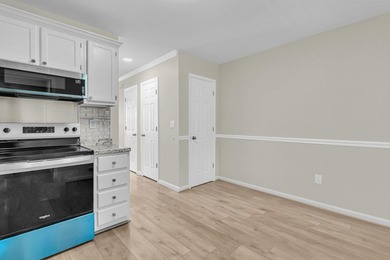 Welcome to this beautifully renovated 2-bedroom, 1.5-bath - photo 17