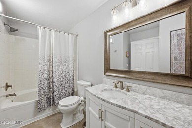 Beautifully updated with thoughtful renovations , this move-in - photo 23