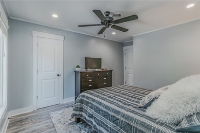 This meticulously remodeled townhouse blends timeless design - photo 24