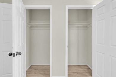 Welcome to this beautifully renovated 2-bedroom, 1.5-bath - photo 24