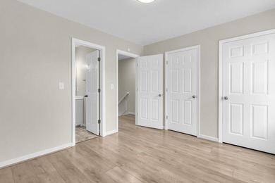 Welcome to this beautifully renovated 2-bedroom, 1.5-bath - photo 25