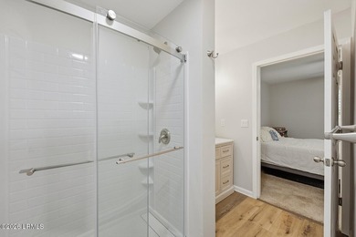 Beautifully updated with thoughtful renovations , this move-in - photo 28