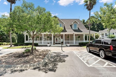 Beautifully updated with thoughtful renovations , this move-in - photo 30
