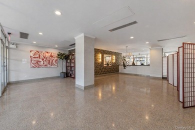 Move-in ready one bedroom Co-op at Premier House in the heart of - photo 3