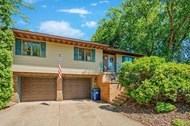 Mississippi River Home For Sale in La Crosse Wisconsin