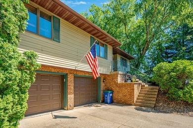 Welcome to this beautifully maintained 3-bedroom, 2-bath home on - photo 2