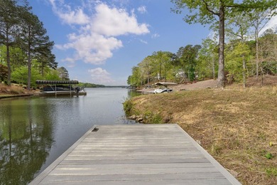Welcome to THE LUXURY HOME WHERE SOPHISTICATION MEETS EFFORTLESS - photo 3