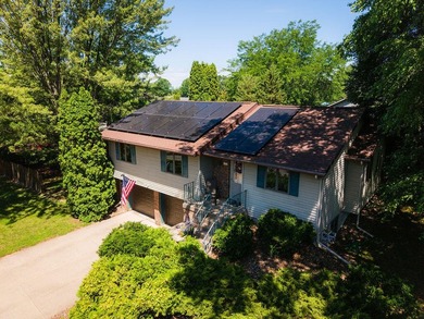 Welcome to this beautifully maintained 3-bedroom, 2-bath home on - photo 4