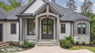 Welcome to THE LUXURY HOME WHERE SOPHISTICATION MEETS EFFORTLESS - photo 5