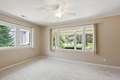 Welcome to 303 Harbor Drive in the highly sought-after Northwood - photo 14
