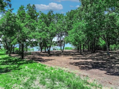 Lake Tawakoni Lot For Sale in Lone Oak Texas