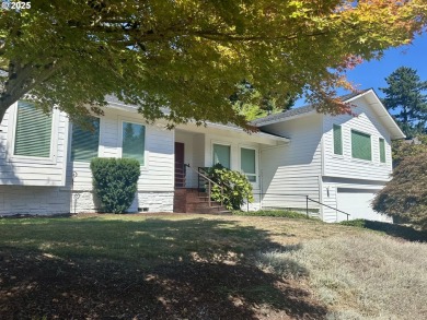 Lake Home For Sale in Lake Oswego, Oregon