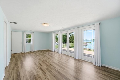 Welcome to 303 Harbor Drive in the highly sought-after Northwood - photo 31